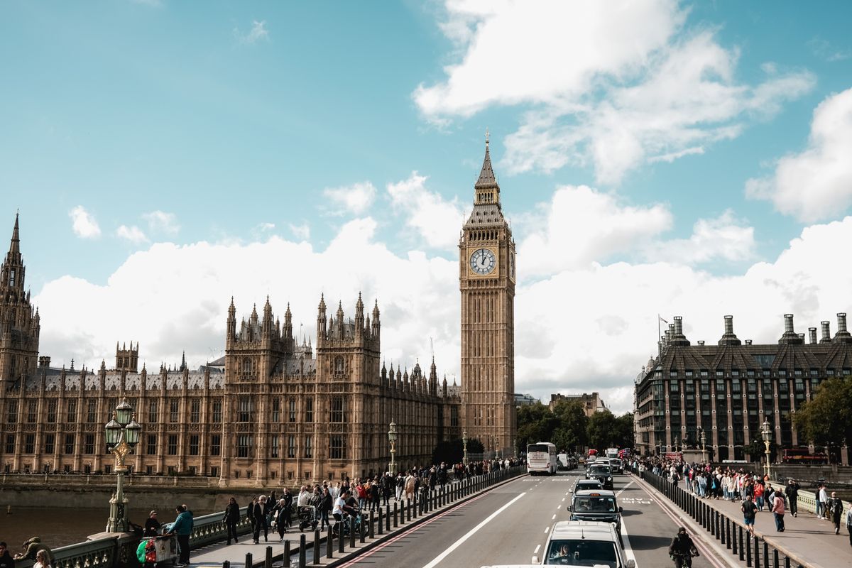 Londra’da Westminster Köprüsü ve Big Ben